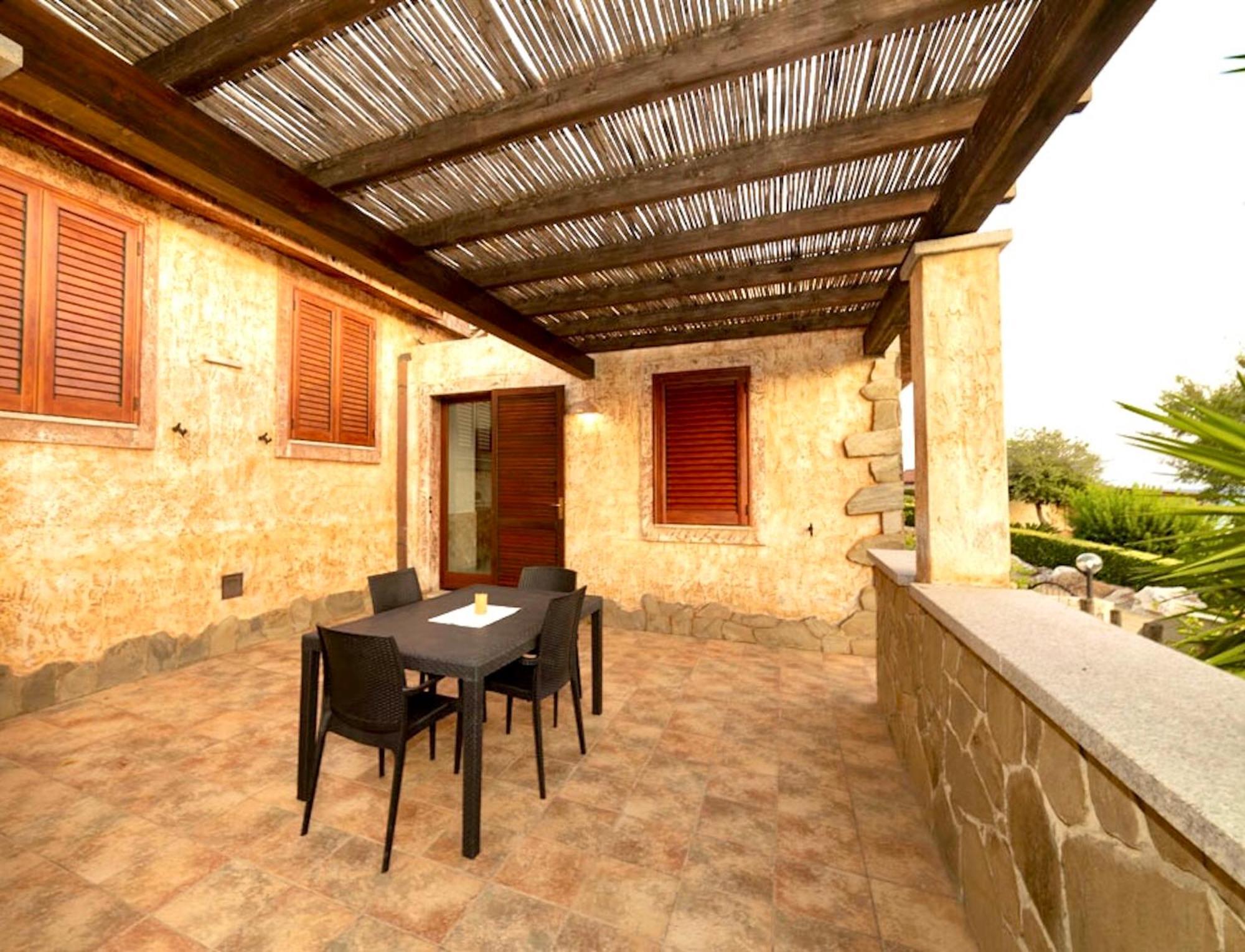 Villas In Porto Corallo Just 400 Meters From The Sea Villaputzu Exterior photo